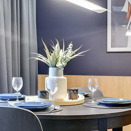 Apartamento Garnizon With Parking & Balcony