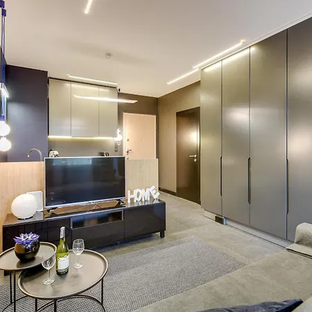 Garnizon With Parking & Balcony 아파트 *