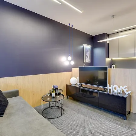 아파트 Garnizon With Parking & Balcony *